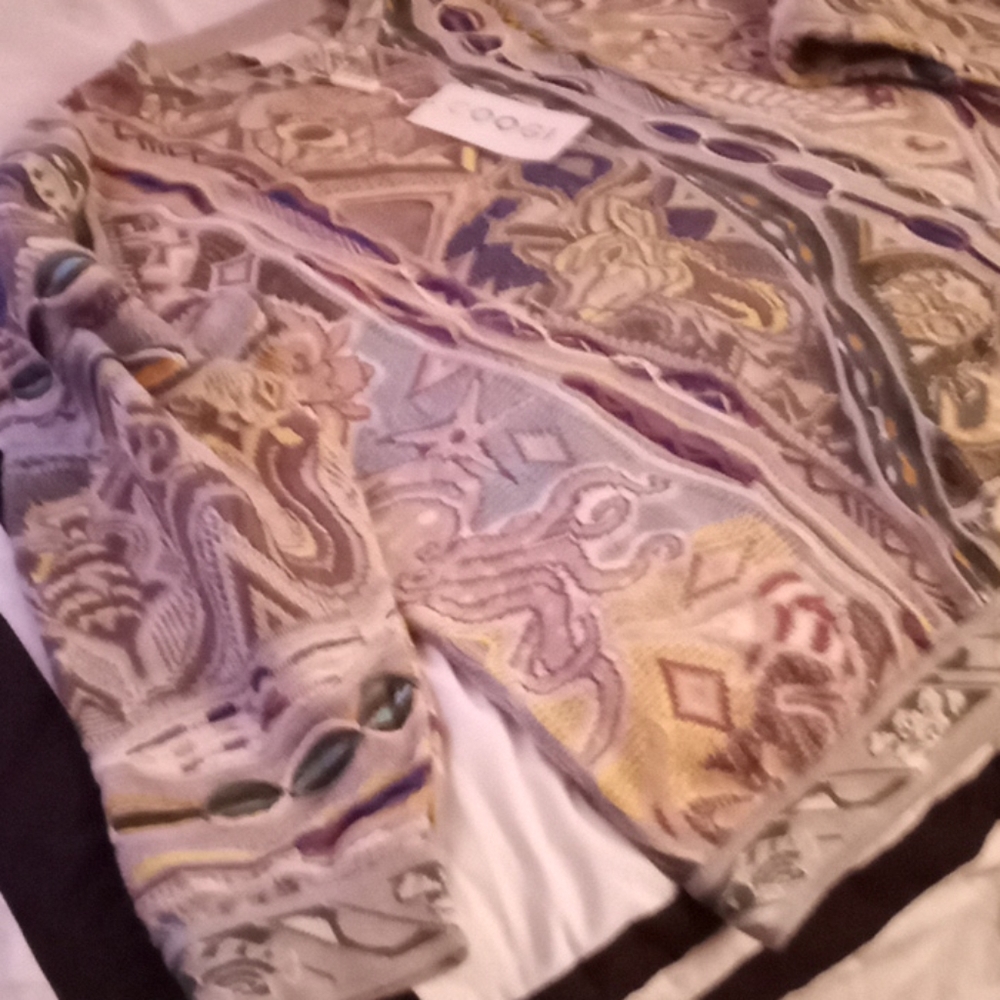 Coogi - Picture 3 of 8